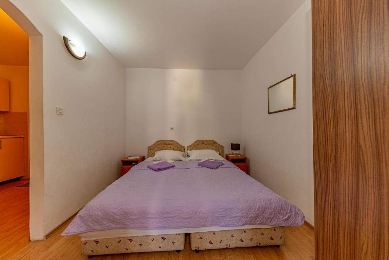 Apartment Knezevic Petrovac Exterior photo